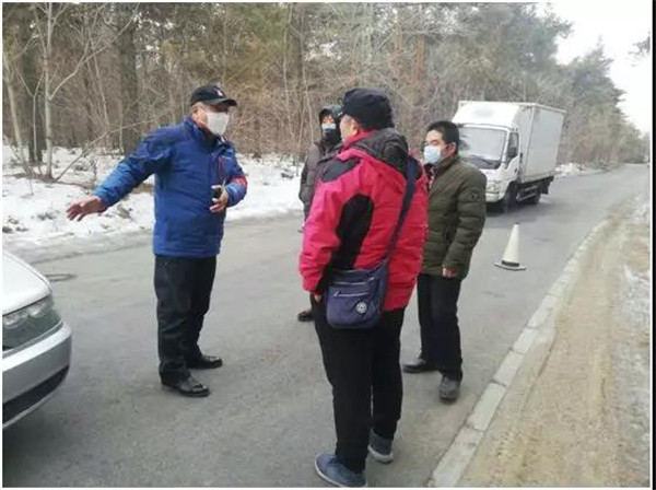 让党旗飘扬在疫情防控上的最前线,党旗飘扬在疫情防控一线图片