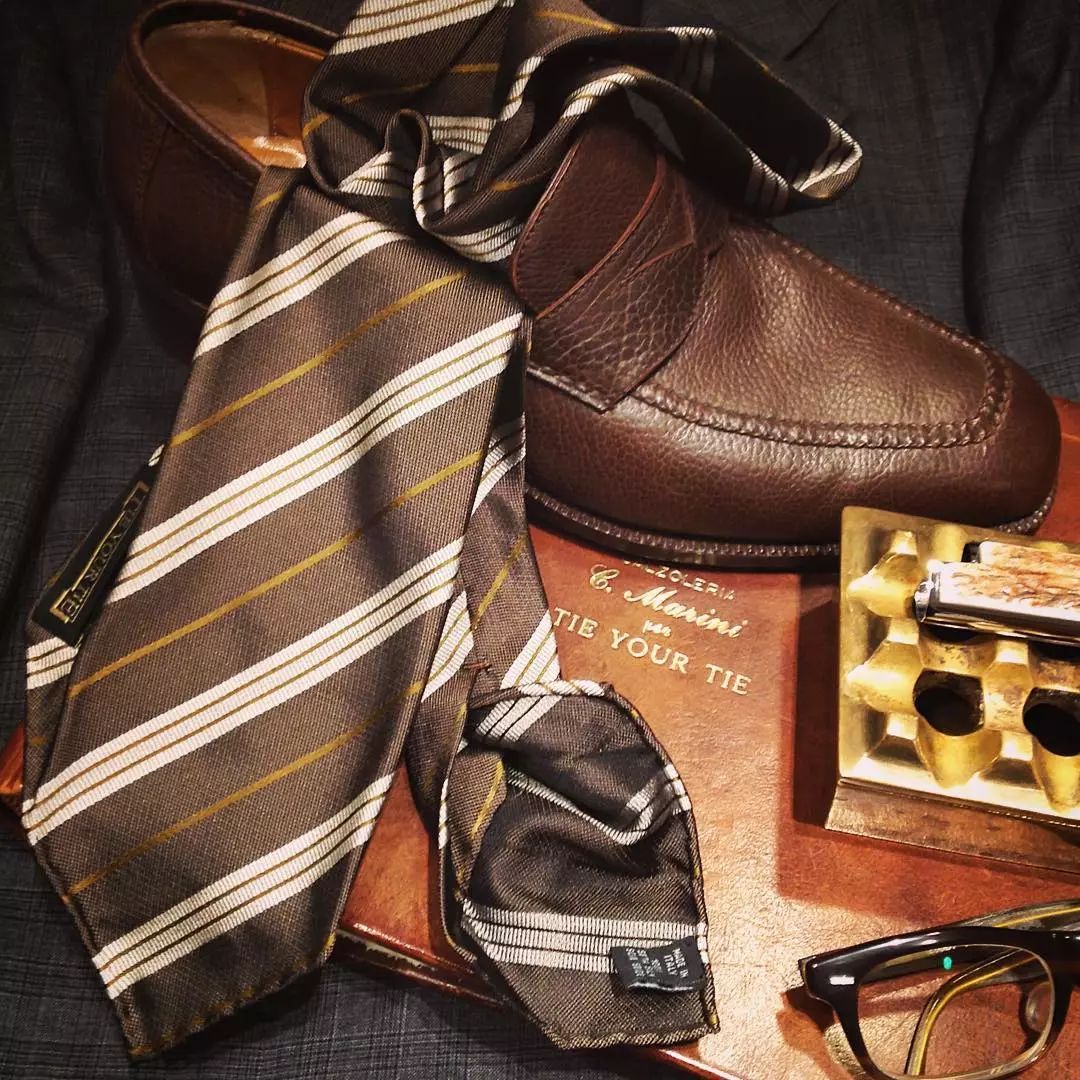 男人去办公室上班时应该把「佩剑」藏在哪儿？｜基本款