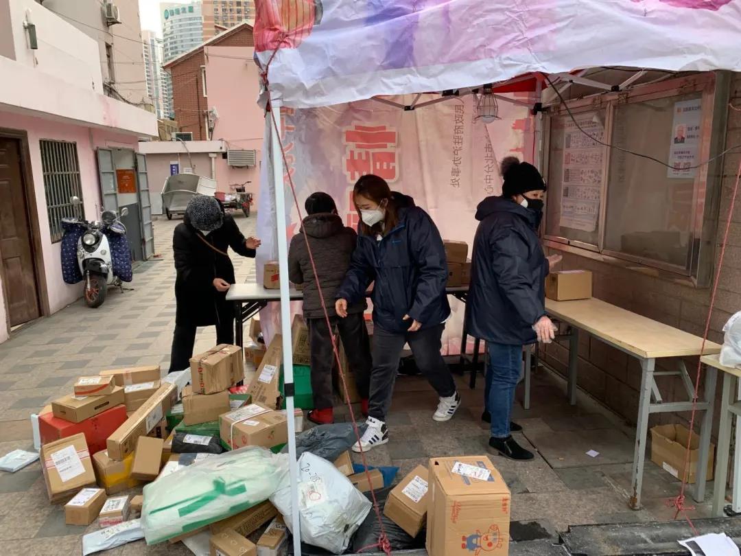 打好人民战“疫”上海80后“小巷总理”的“三种*器武**”