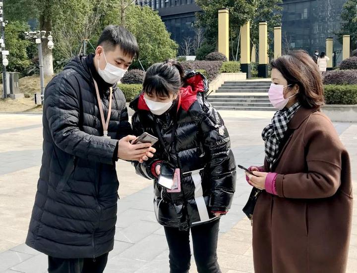 杭州滨江区信诚社区居委会副主任来社峰：办法全靠“跑”出来