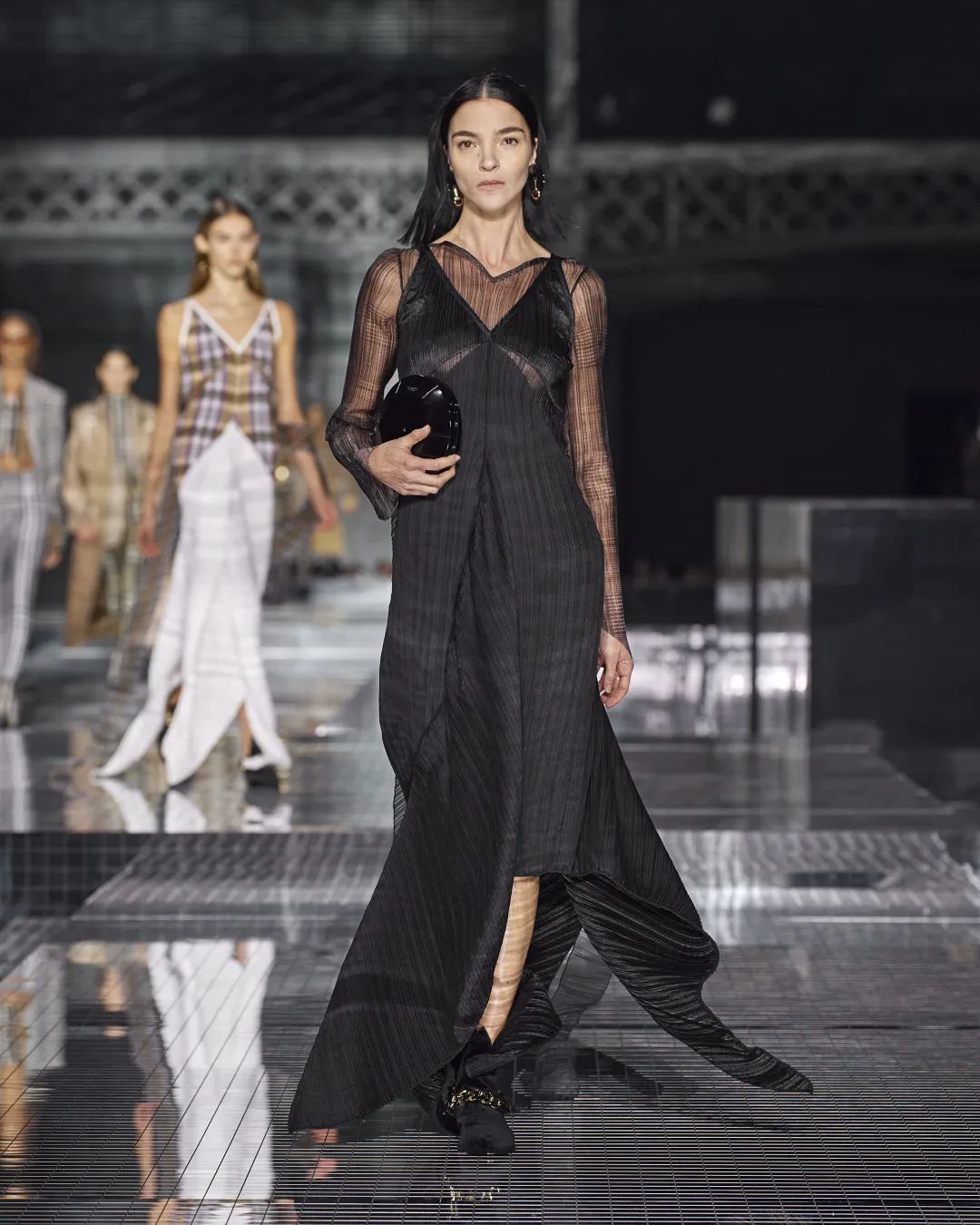 惊喜的，精彩的，平庸的，女装周里的男装片段展示的风格利弊