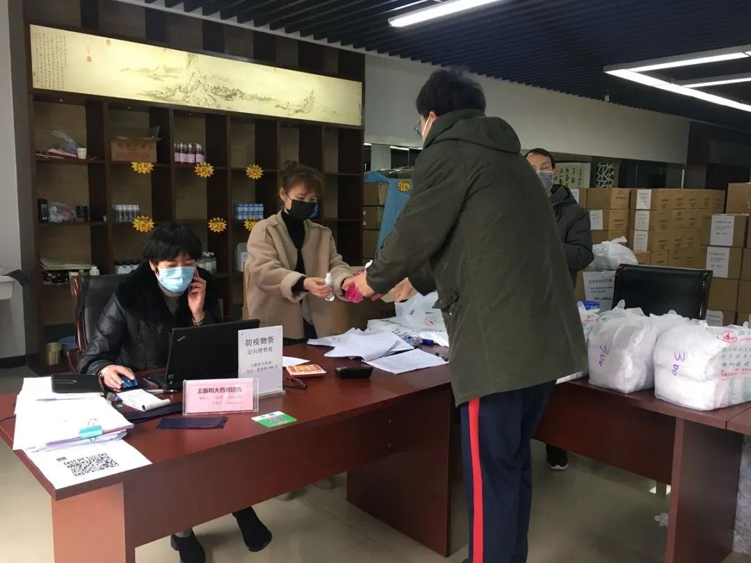 2.5元→1.9元，10000只/天→50000只/天！说一说富阳口罩的那些事儿！