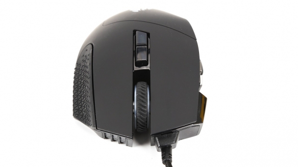 海盗船sabrergbpro游戏鼠标体验,海盗船rgb鼠标好用吗