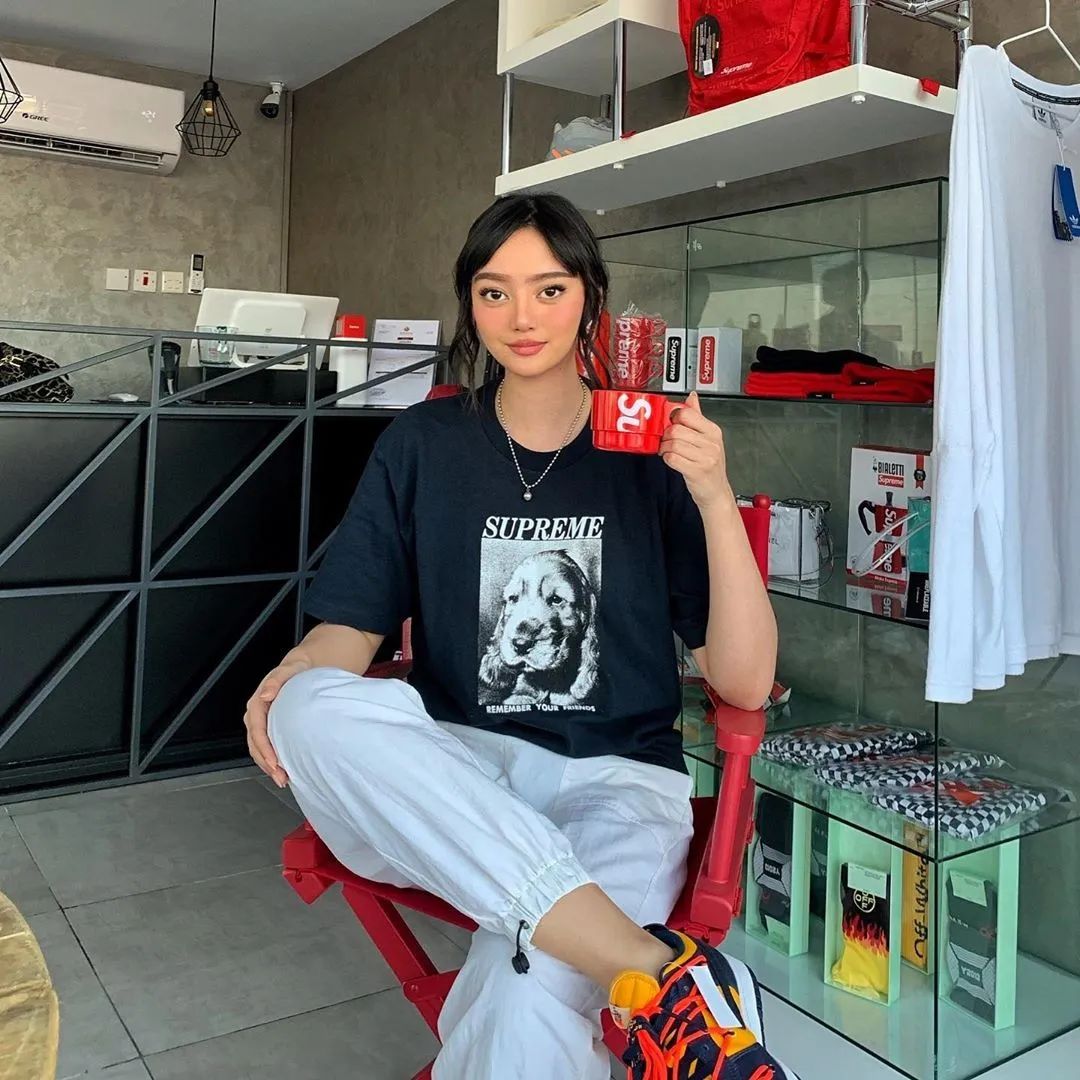 泡菲律宾火辣女孩、上身菲律宾牌子RHUDE是每一个潮人的幻想吧？