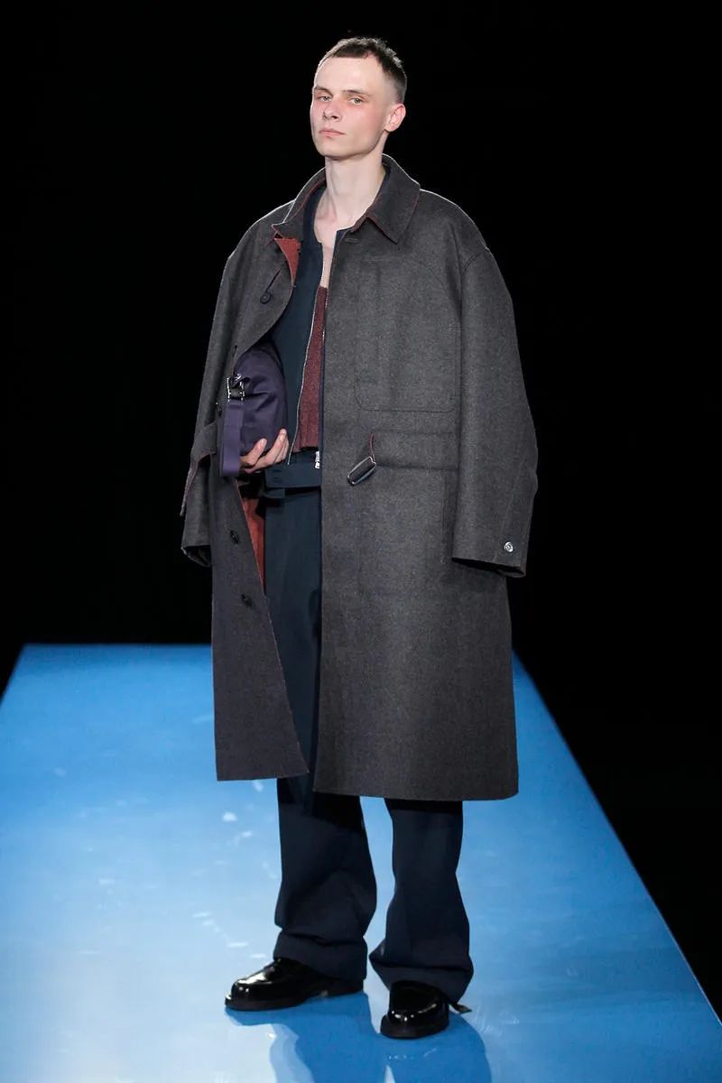 穿了两只不同鞋子发朋友圈,发现时髦的女人都在穿这3双鞋