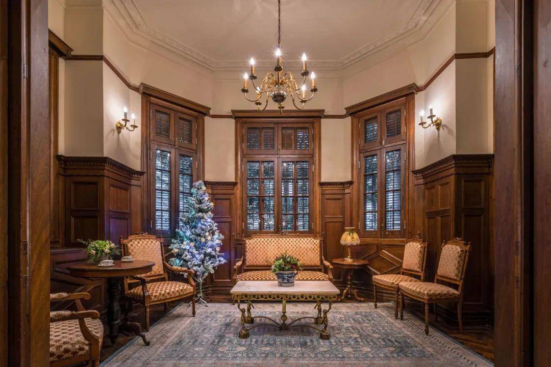 揭秘天价房交易，上海1.5亿豪宅主人现身