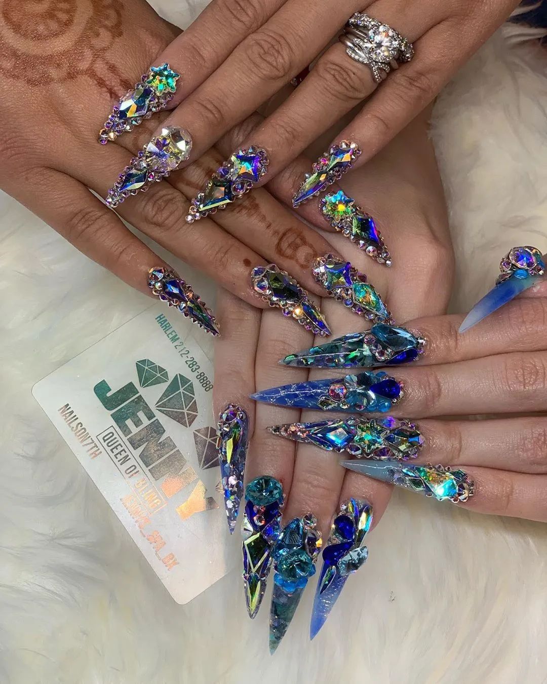 cardib亚裔美甲师,cardib的美甲师