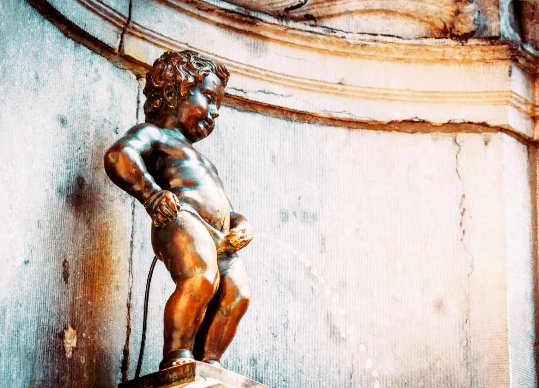 新生儿小便次数对照表,新生儿小便需要清洗吗