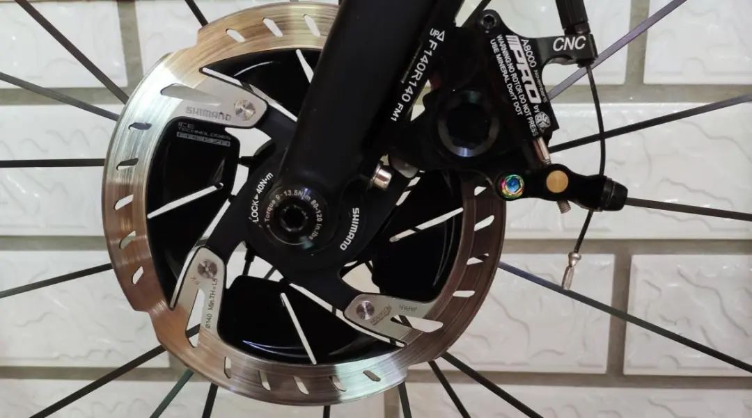 1千到2千的碟刹公路车,10000左右油压碟刹公路车