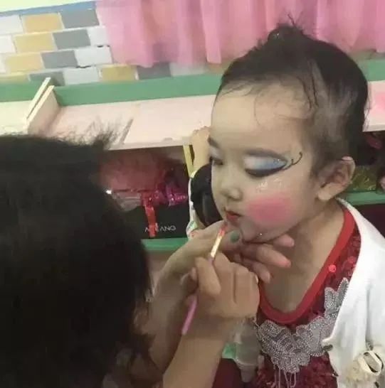 涓婁笘绾渶娴佽鐨勭數闊宠开鏂,灏忔椂鍊欒娲楄剳鐨勮开鏂绁炴洸