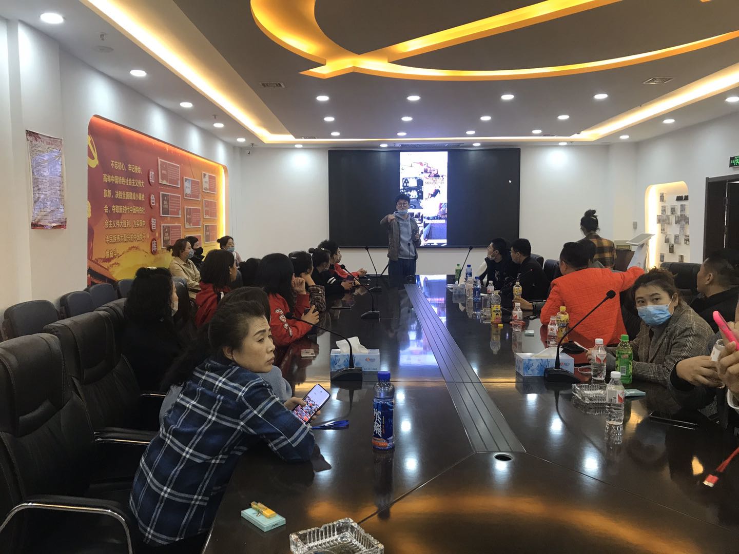 线上线下鞋子两条生产线吗,南台箱包市场前景