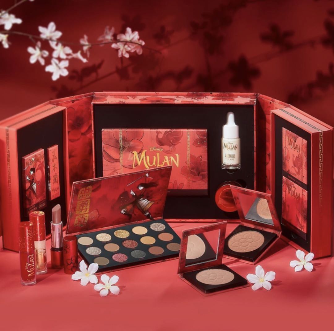 2018年王一博粉红色眼影,王一博雾蓝发同款