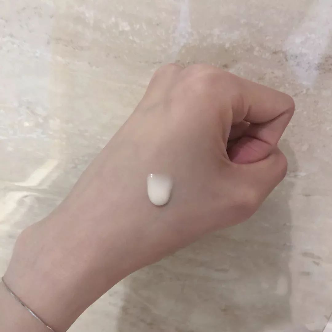 年薪百万的人都在干什么,月薪过万用什么护肤品