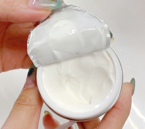 年薪百万的人都在干什么,月薪过万用什么护肤品