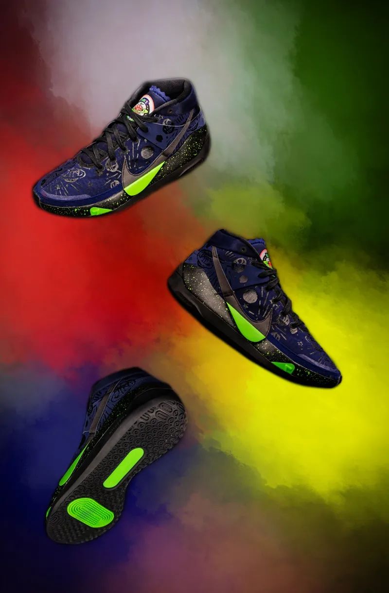 耐克新款亮眼,耐克夜光涂鸦测评