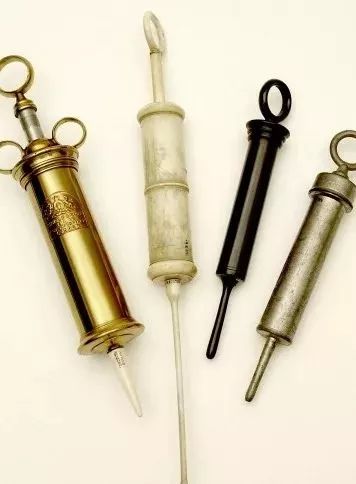 关于灌肠，这是我看过最有趣的科普