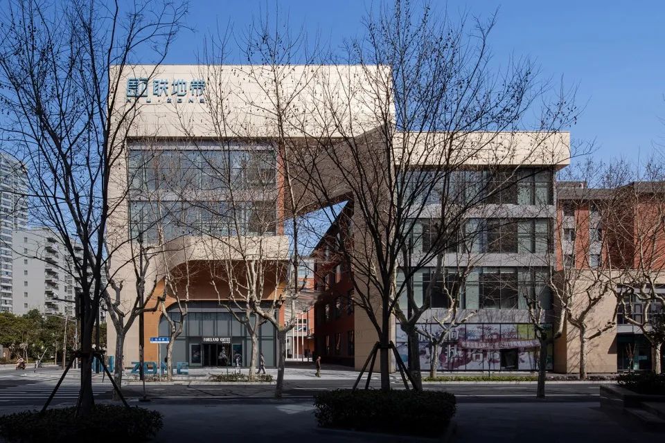 新作|工业锈址的潮流变身-NIUZONE新联地带/三益建筑设计有限公司