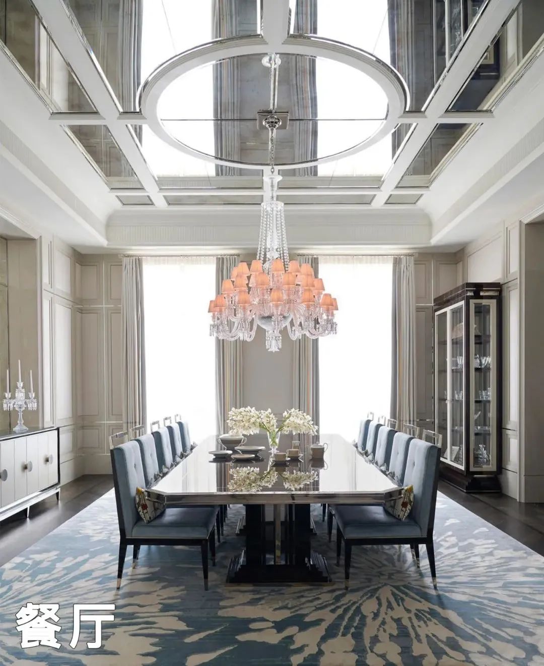 全球“最快”的男人公开1亿豪宅!室内唱跳打篮球,马桶还会唱歌…