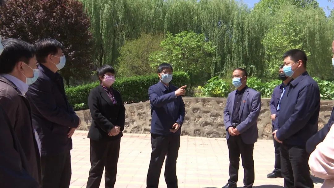 现场直击开学第一天！春风十里，不如学校有你~