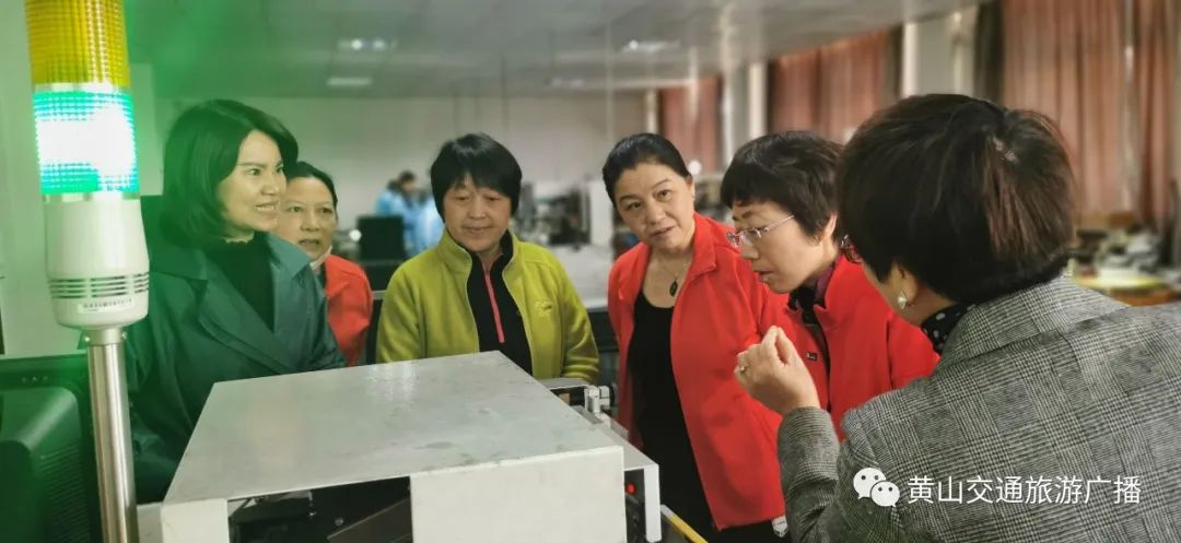 黄山|巾帼带货，市妇联主席喻雪琴、市女企协会长金秋辉联袂“代言”，邀您一起“逛吃逛吃”！