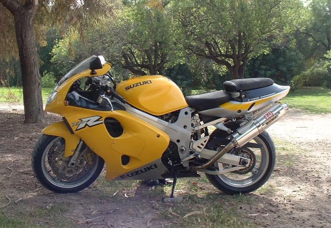 铃木tl1000s几缸,铃木tl1000s油耗