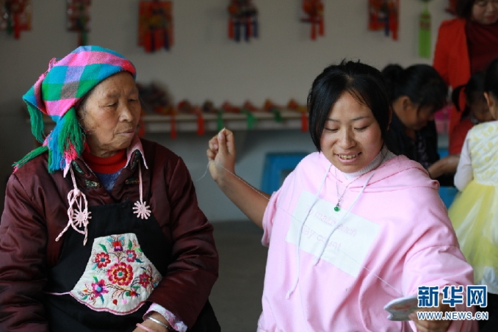 富源:“90后”带3000留守妇女“指尖致富”