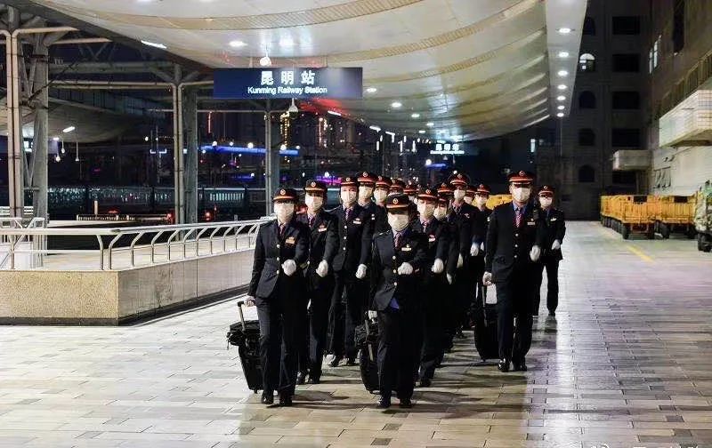 青春微光议论文,青春微光作文