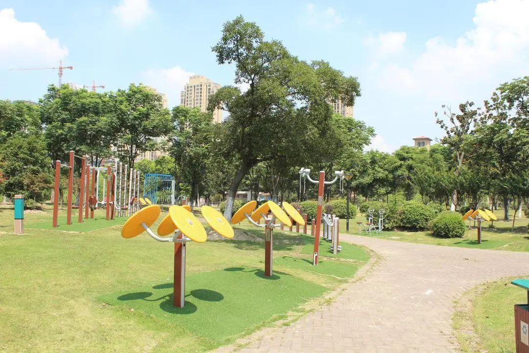 健身走起元气满满,健身走起跟着节奏嗨起来