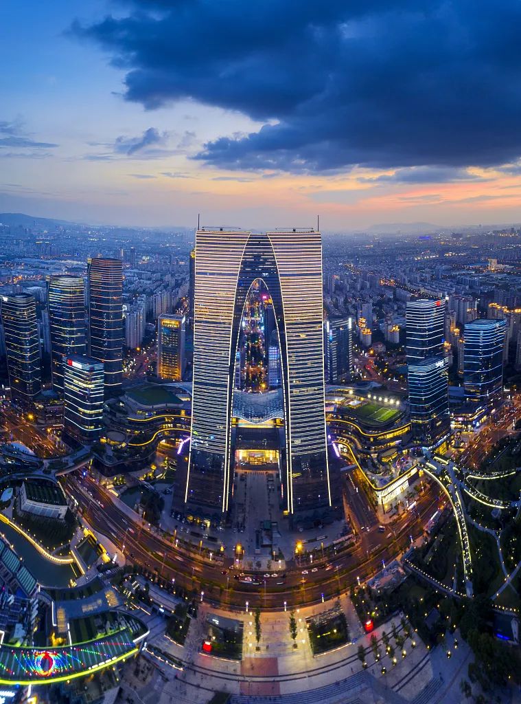 鑻忓窞鏁呬簨濠氱罕鎽勫奖,鐜嬭彶鐖变笌鐥涚殑杈圭紭绮よ