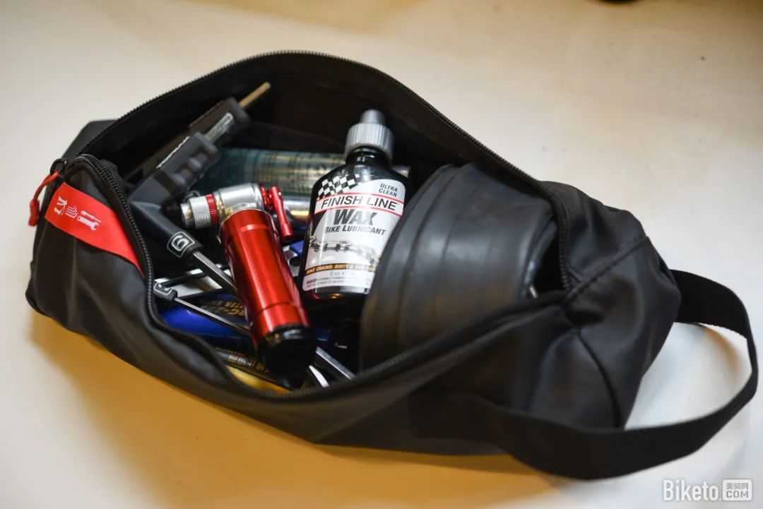 迪卡侬xc骑行背包,迪卡侬骑行背包推荐公路车