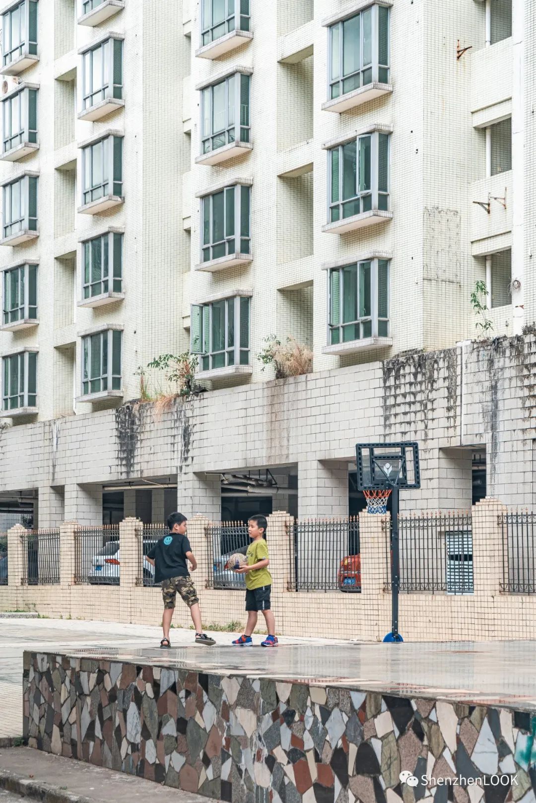 严浩翔说look这是tnt什么舞台,look这是什么牌子的包包