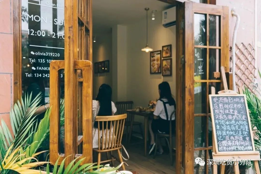 开门就排队的茶饮店,开门就排队的烧烤大鹏