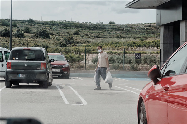 海外复工复产:解除“封城”、轮流上班、诊所营业、可外出可聚会