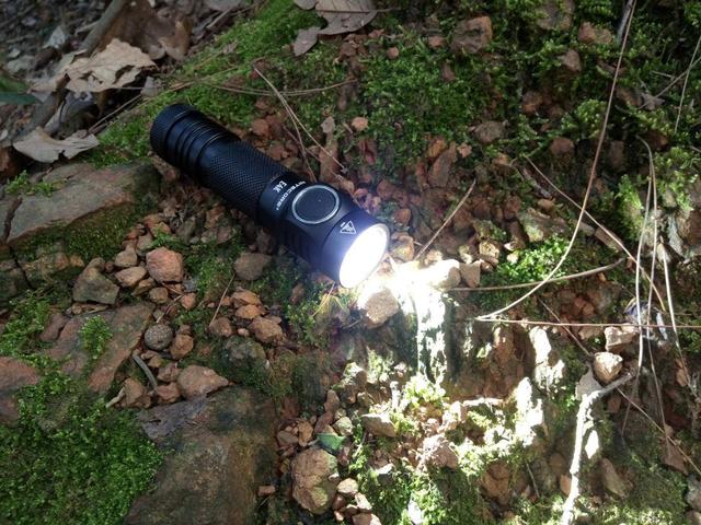 奈特科尔强光10000流明,奈特科尔4000流明手电筒