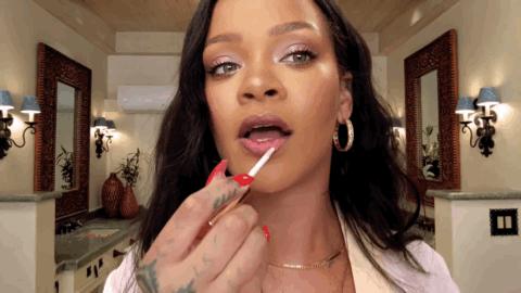 种草鹅｜今年配小裙子最好看的“玻璃唇”来了