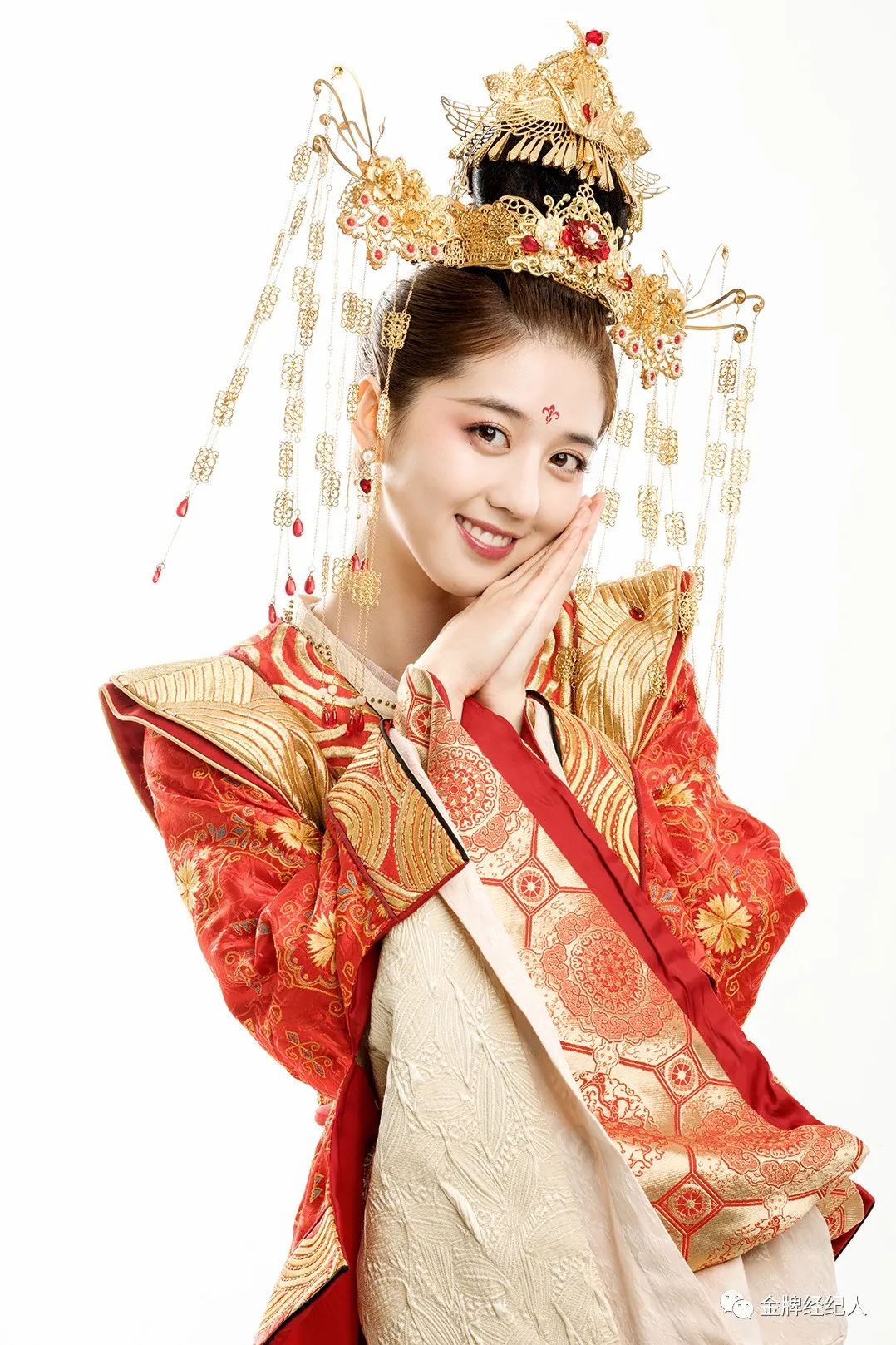 李凯馨演过哪些戏,李凯馨三剧霸屏收官演绎多面角