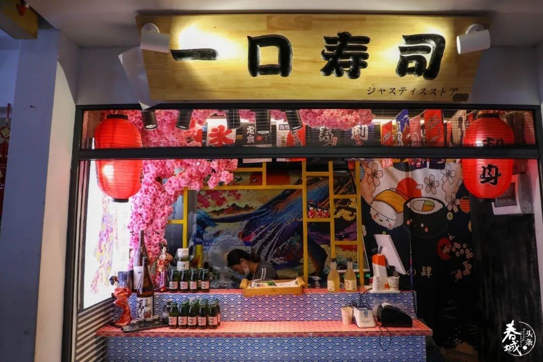 老昆明的网红美食街,老昆明网红美食小吃街打卡