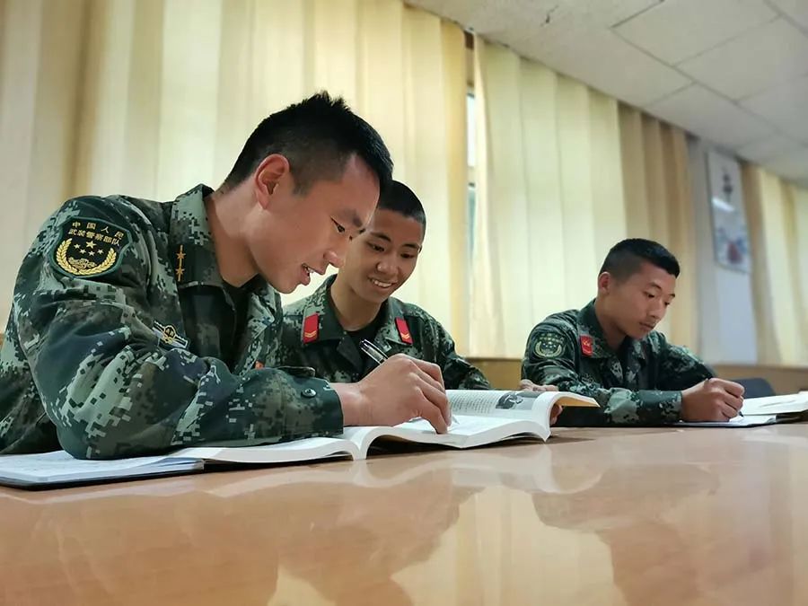 带你领略军旅,带你体验军营生活