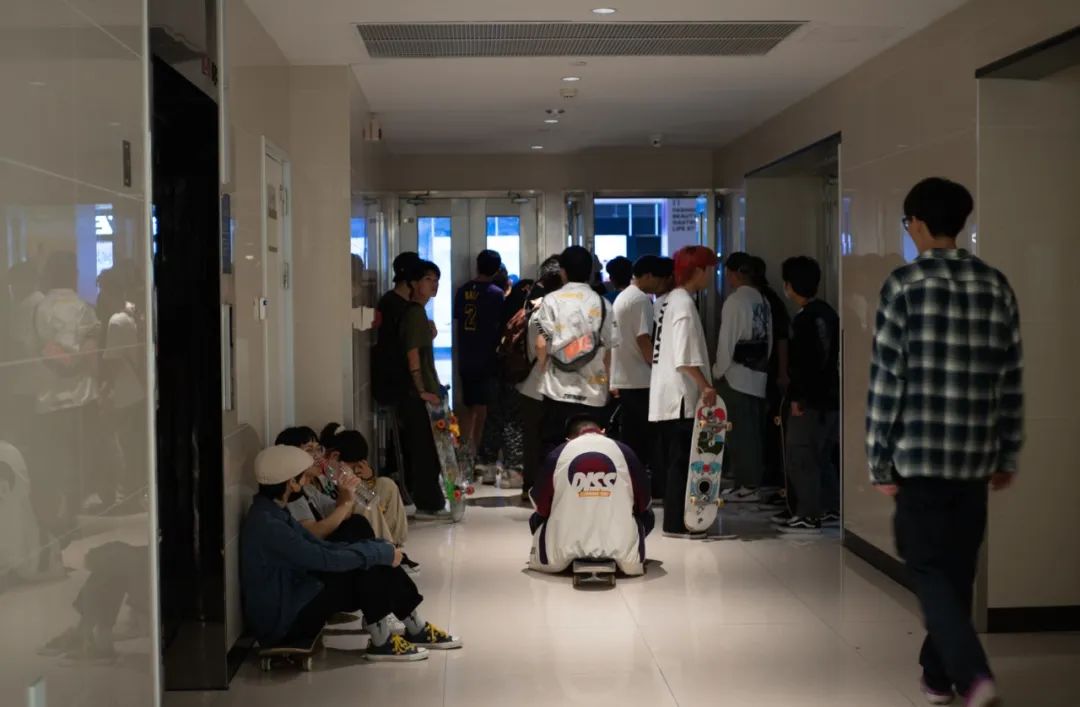 杭州FOSS发售年度理财产品？NikeSBxBenJerry’s合作款为何被炒出天价