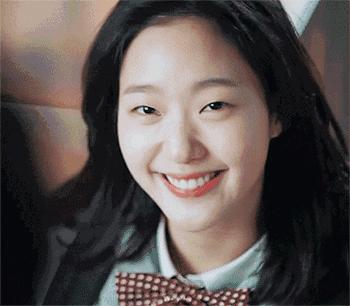 曾因长相被骂到注销账号，这位韩国单眼皮女孩颠覆了我们的审美....