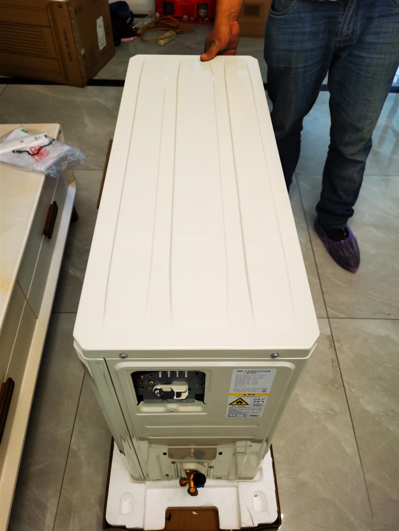 躺在沙发上吹着自然风,小米空调新风自然风柔风