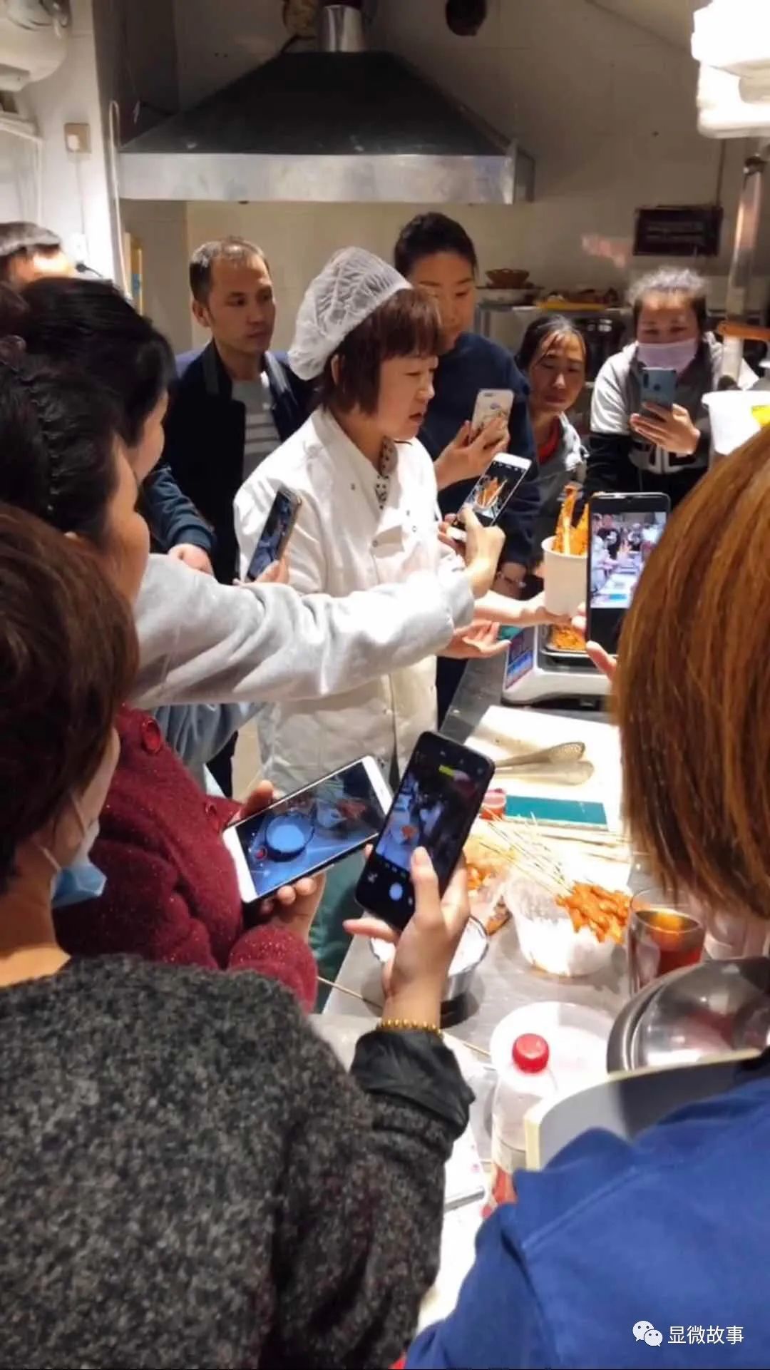 摆摊炸串创业赚钱不亏吗,地摊经济兴起炸串赚钱吗