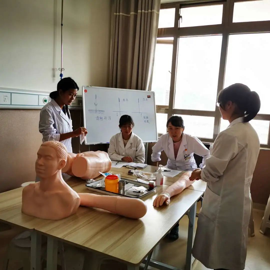 骨折后医生怎么处理,骨折后医生复位