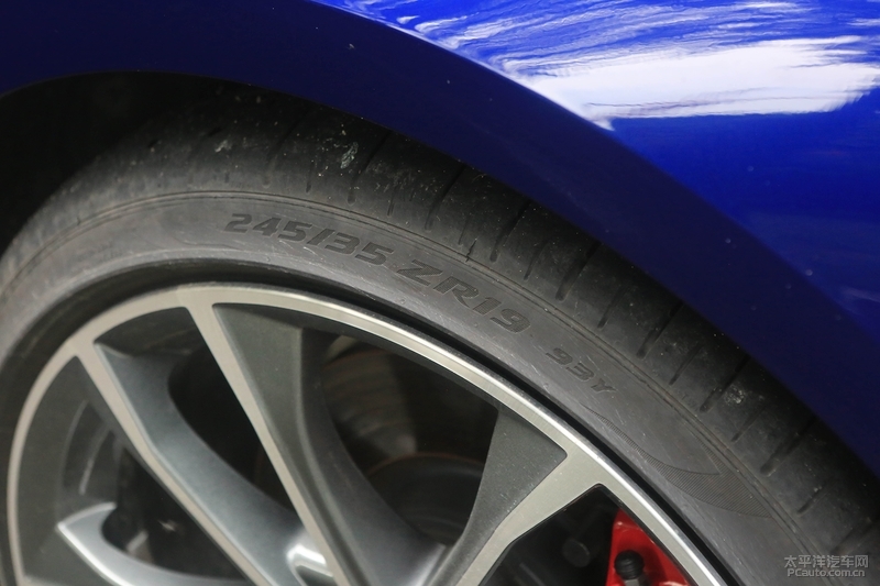 一鸣惊人鉴定,奥迪a4l45tfsi臻选动感型第一视角