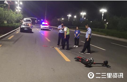 代驾小哥骑电动车出交通事故,代驾司机骑折叠电动车被撞