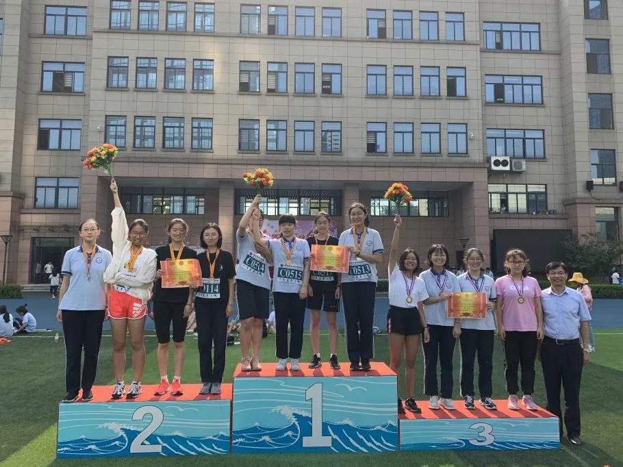 滨江学校体育节,深圳学校每天开设一节体育课