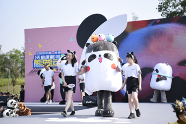 成都熊猫欢欢喜喜,成都大运会开幕式满屏都是熊猫