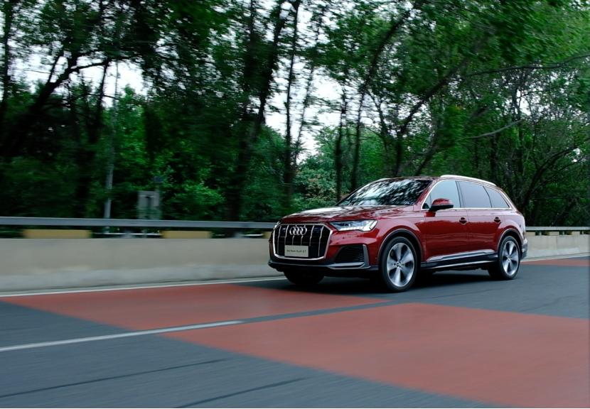 全新奥迪Q7试驾：我承受了改款车型不该承受之重