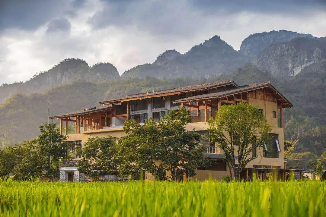 娄艺潇住的哪个酒店,娄艺潇旅游住民宿