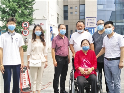 南阳一高学生在学校死亡事件,高中学生突然晕倒好心人及时抢救